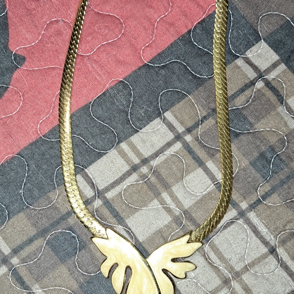 Napier Jewelry - Napier Gold Necklace with Leaf Design